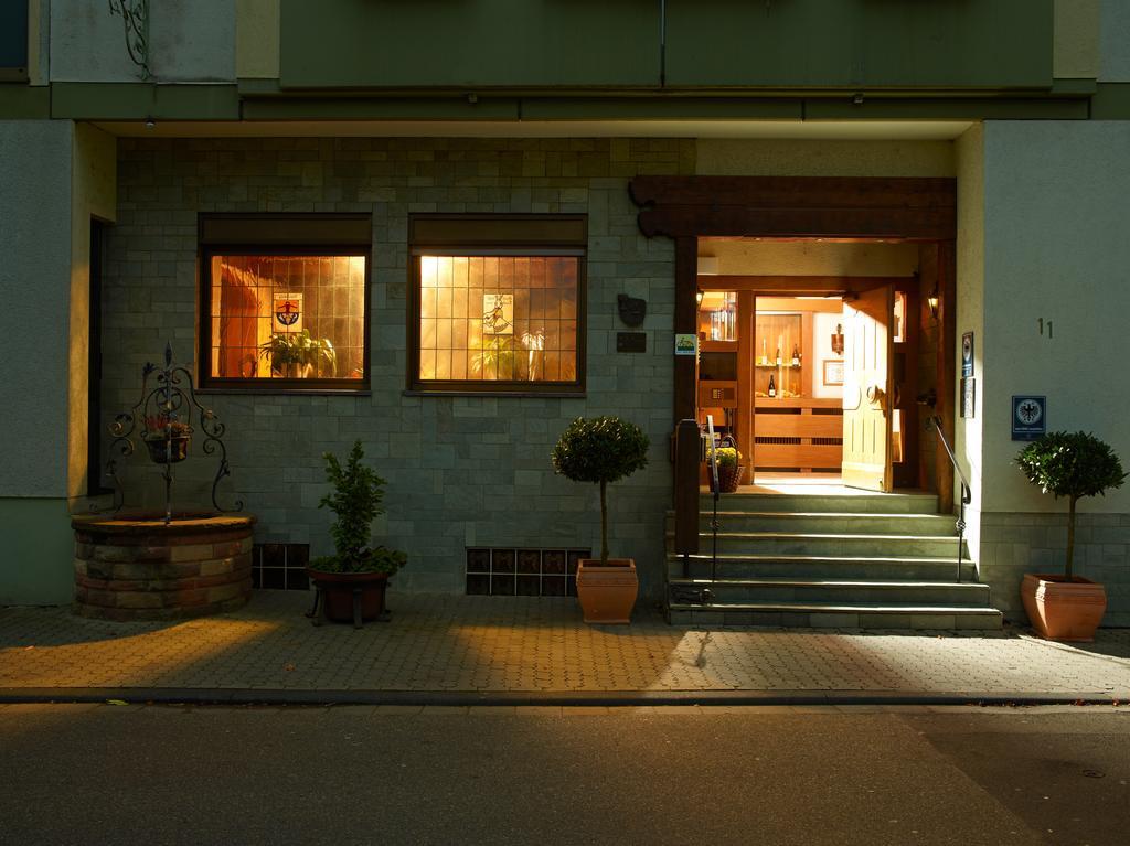 Hotel Loesch Pfaelzer Hof Römerberg Exterior foto